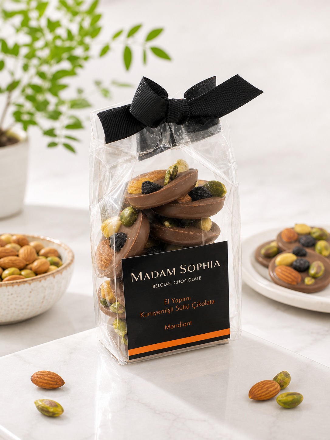 Madam Sophia Poşette Karışık Kuruyemişli Sütlü Mendiant 100 g